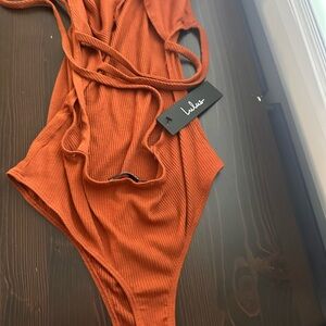 Lulu's Terracotta Ribbed Bodysuit